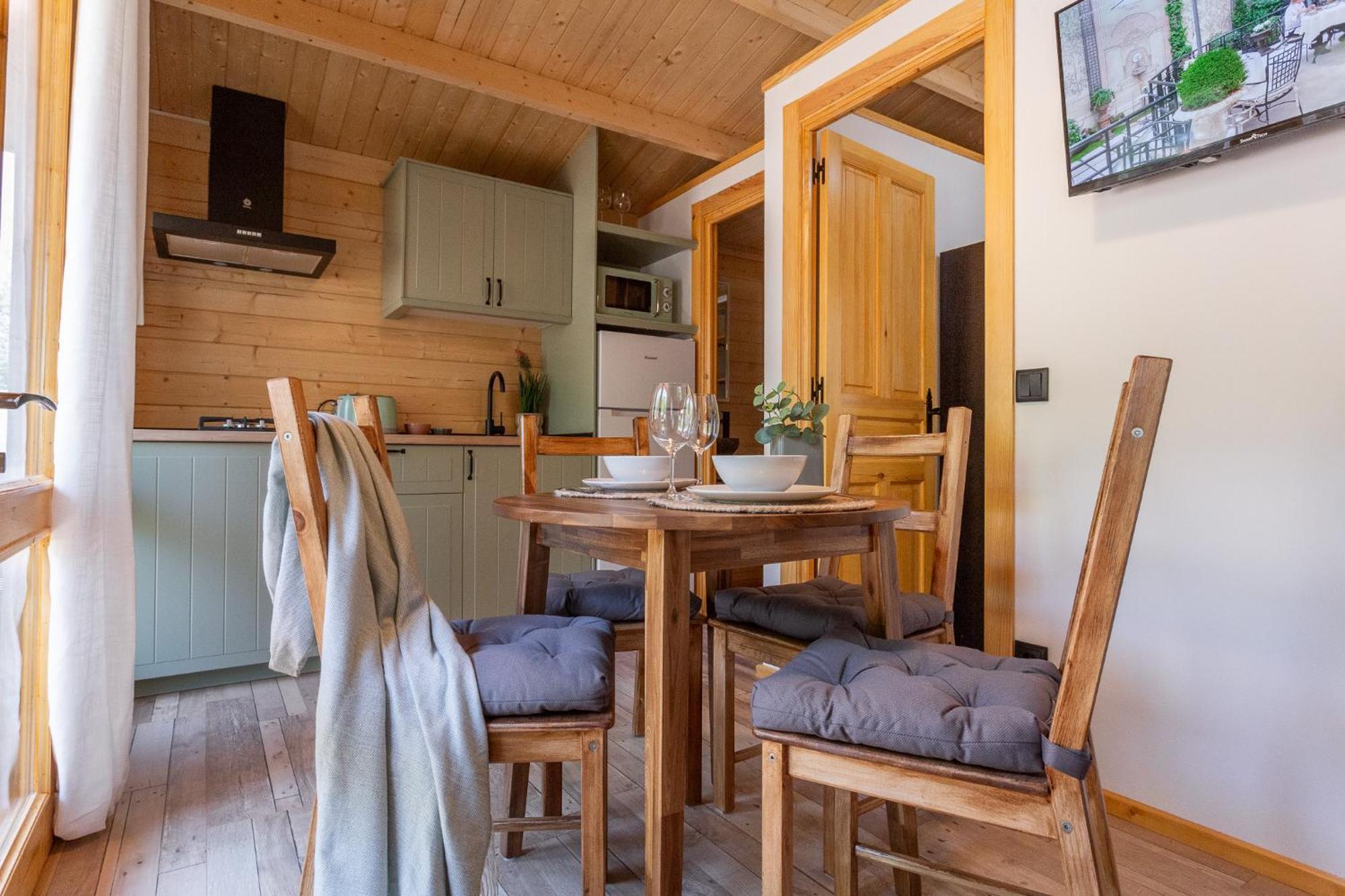 L' Escala Bungalow Forest מראה חיצוני תמונה